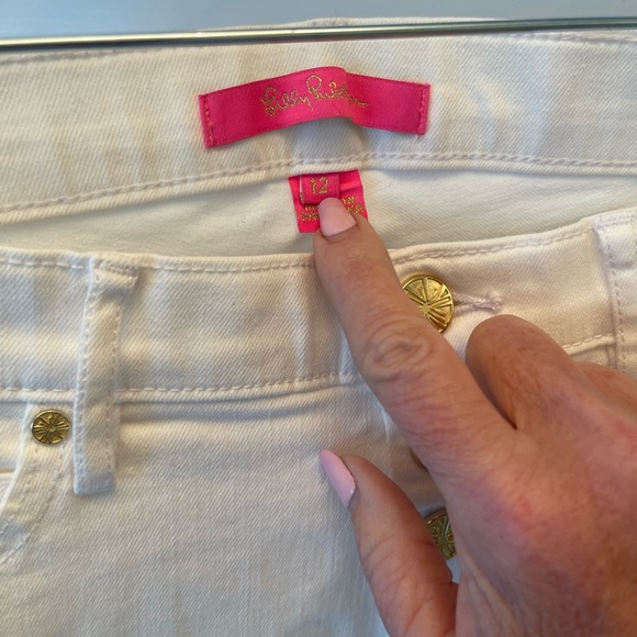 Lilly Pulitzer button south ocean high rise jeans. Size 12 - Picture 3 of 4